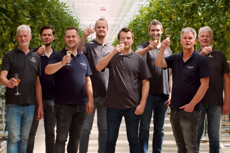 Tomatenkwekerijen gaan verder als één bedrijf Tomatenkwekerijen gaan verder als één bedrijf